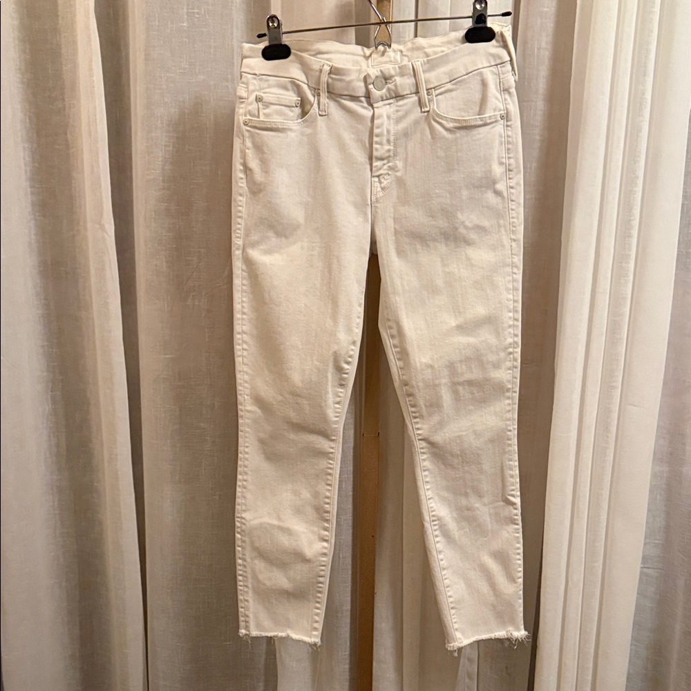 MOTHER Ankle Cropped Jeans in Cream